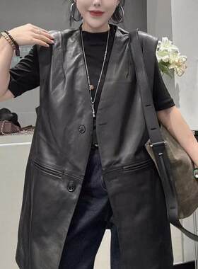 欧港妮扣子甜美中长款V领马甲