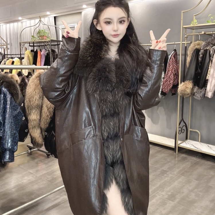 欧港妮中长款皮草大衣
