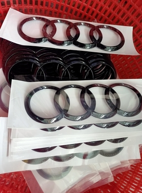 适配奥迪亮黑色车标A1A3A5A4LA3LA6LA7Q2LQ5LQ7Q8TT黑标四环尾标