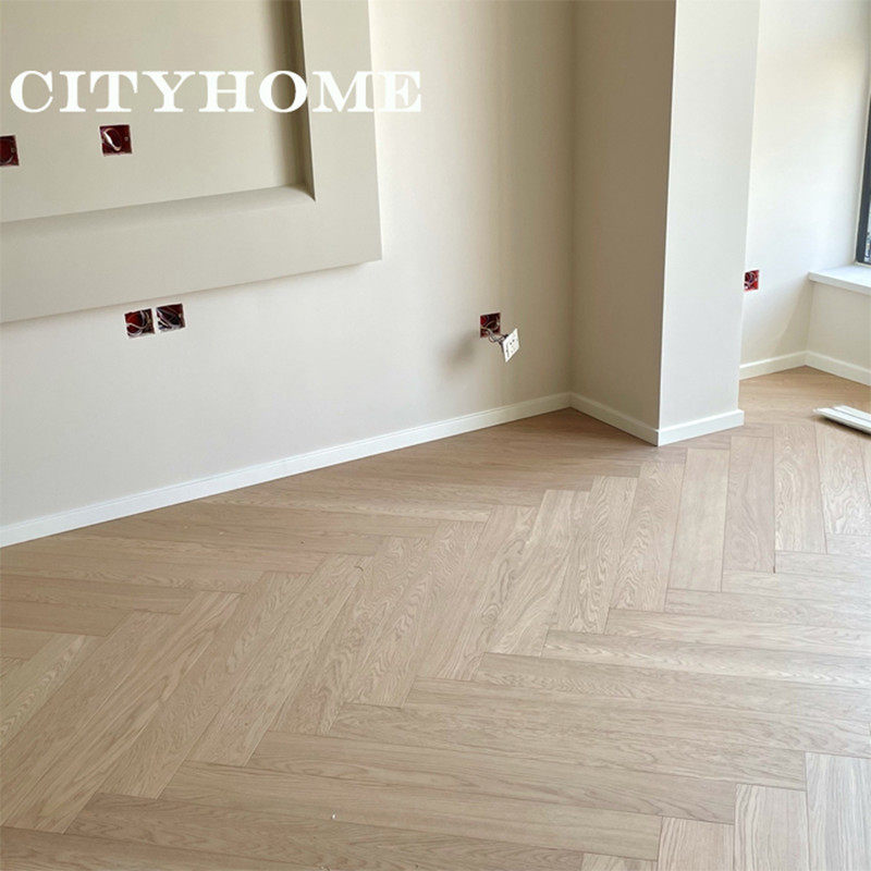 cityhome博主款亚麻原木色人字拼进口橡木拉丝多层实木锁扣地热地