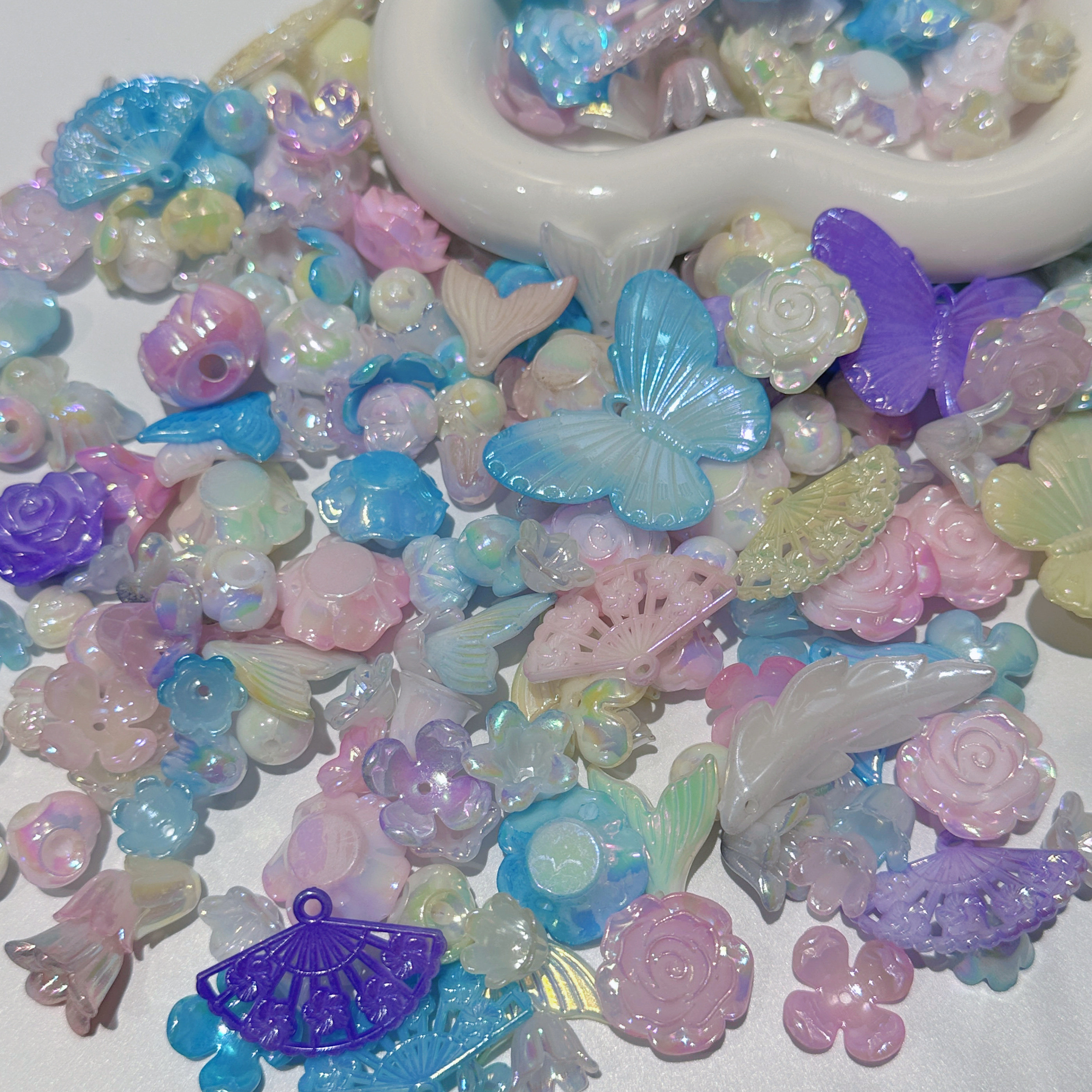 奶油胶DIY饰品配件渐变色马贝吊坠散珠子混款材料包散珠彩色电镀