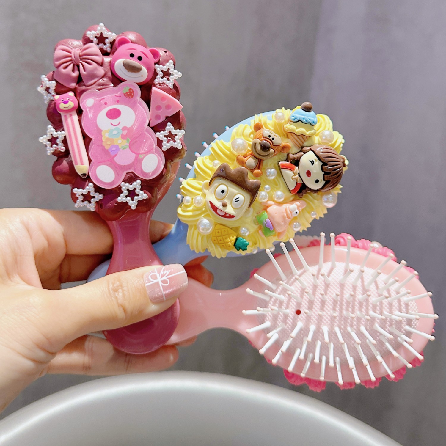 街角秘密树脂卡通公仔奶油胶梳子