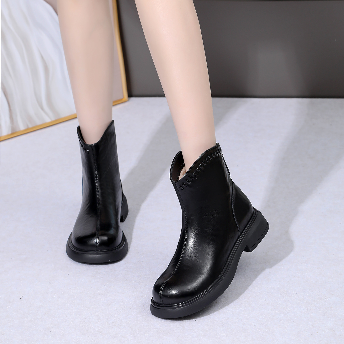 英伦风大码女靴马丁靴