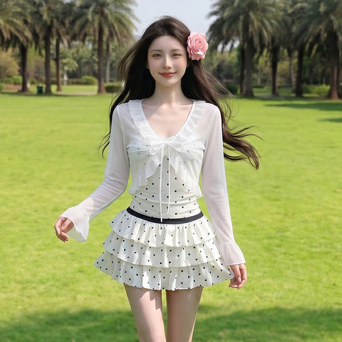 泳衣女长袖罩衫防晒纯欲连体裙式小胸聚拢遮肉显瘦保守海边度假温
