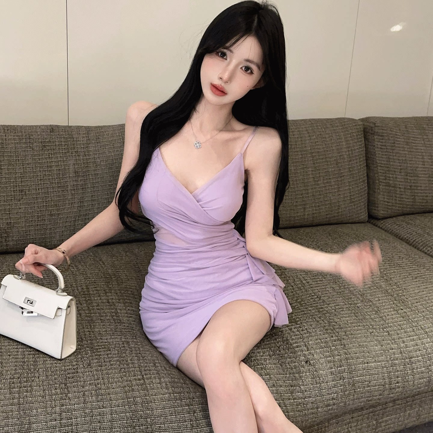 性感吊带连衣裙夜店女装新款紧身露背包臀短裙低胸足浴会所工作服