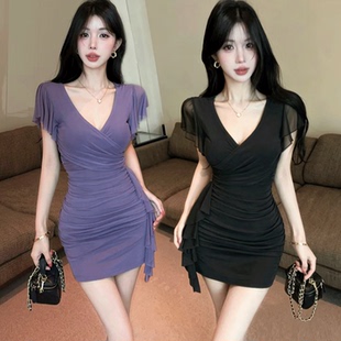 法式V领收腰连衣裙显瘦性感夜店女装新款技师工作服低胸包臀短裙