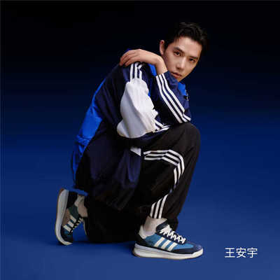 运动鞋阿迪达斯男女王安宇同款