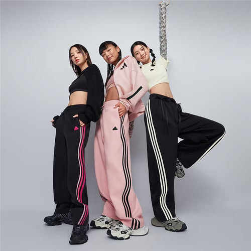 9月ADIDAS香蕉裤运动休闲