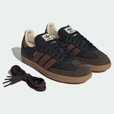 舒适经典8月运动板鞋ADIDAS男女
