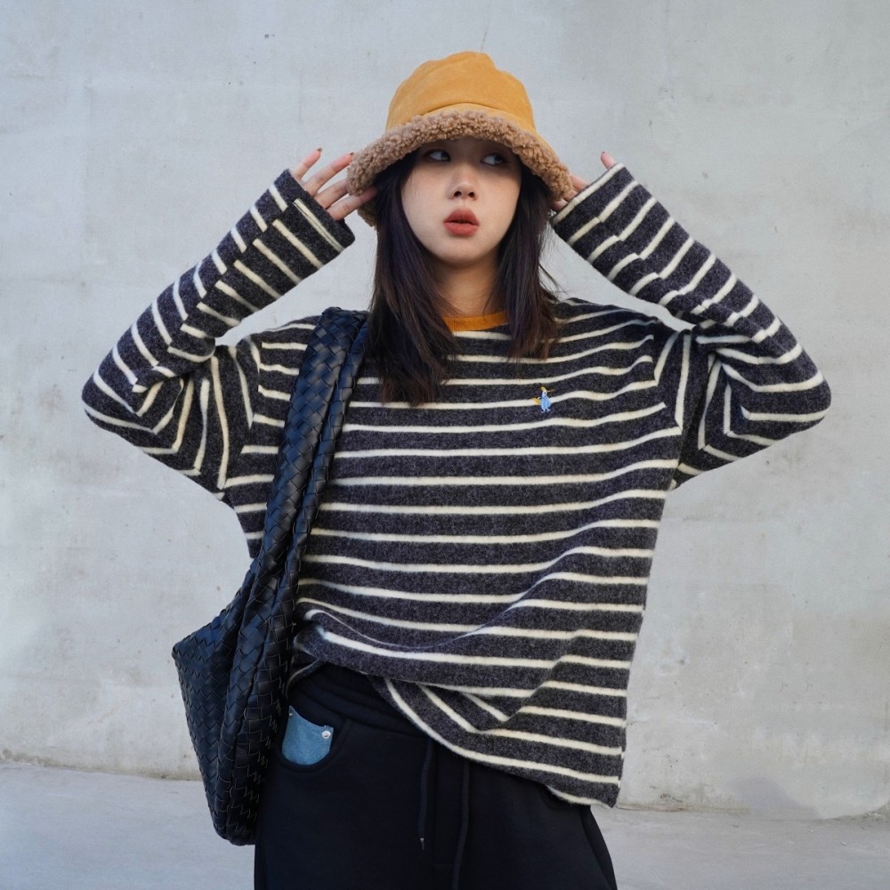 复古条纹撞色刺绣加厚长袖打底衫