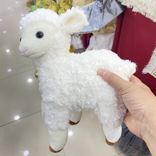 新疆小羊挂件公仔潮玩礼物钥匙扣娃娃可爱萌包包小白羊挂件山羊