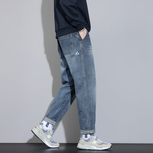 秋季新款宽松小直筒牛仔裤