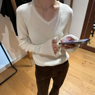 羊毛针织衫 欧洲站2025冬季 显瘦喇叭袖 欧货简约V领毛须边修身 新款