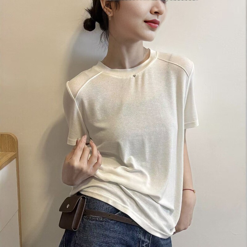 欧洲站2026春季新款欧货基础款纯色正肩显瘦金属标休闲短袖T恤女