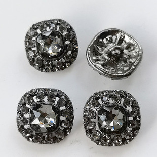 方形圆角金属镶钻毛衣外套服装辅料扣子高级感灰色钻石纽扣18MM