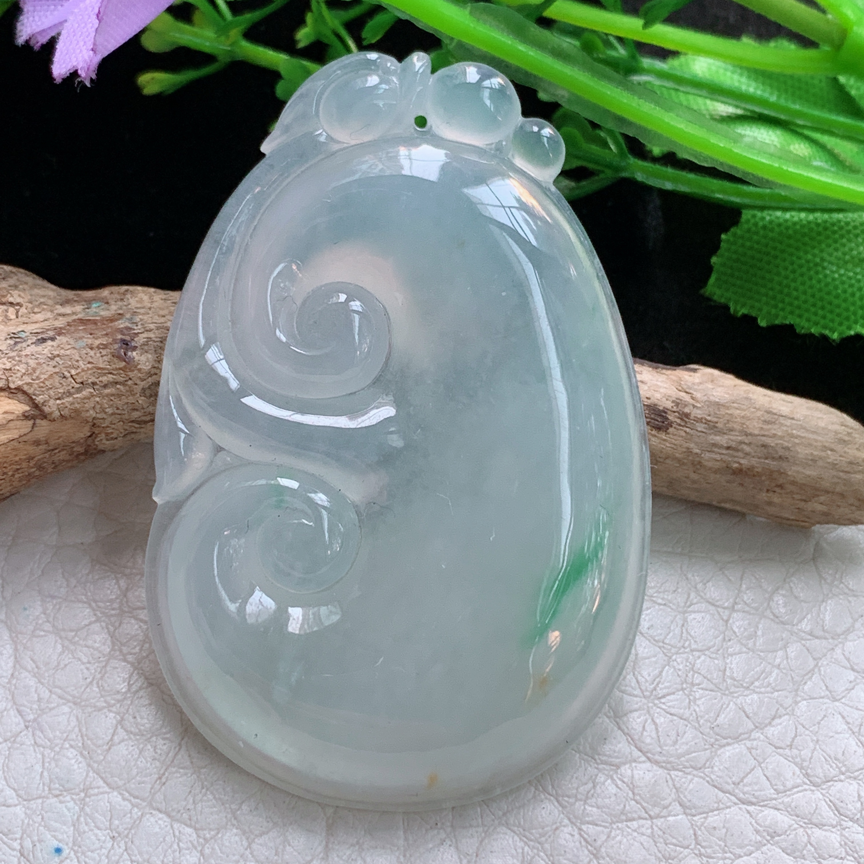 gp实拍54*36*6.6缅甸翡翠a货精雕冰胶飘花大如意 玉如意玉吊坠