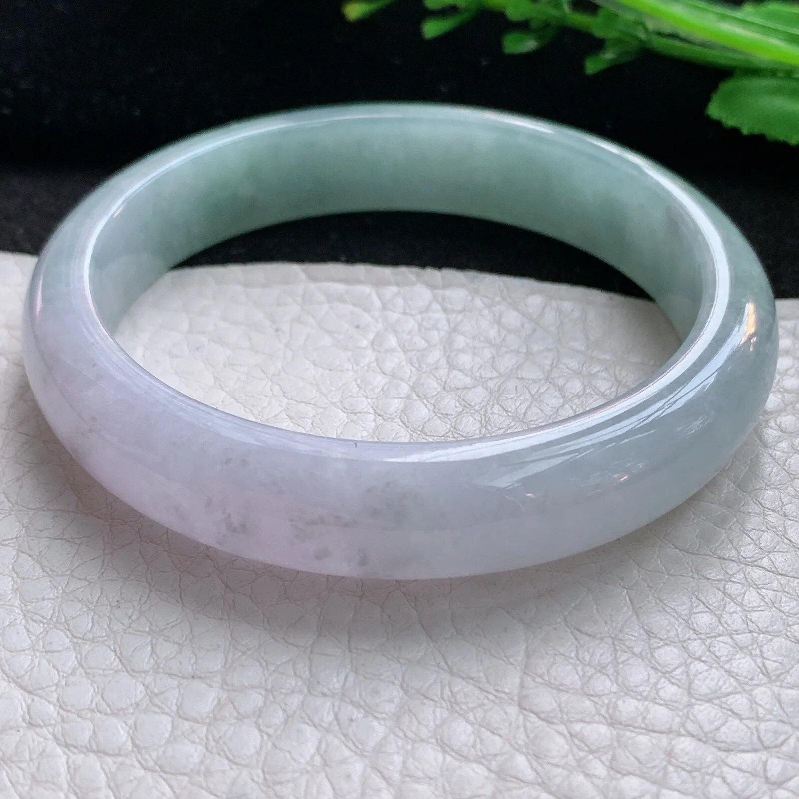 js自然光57*12.3*7.5平安镯 翡翠a货玉手镯春带彩宽边玉手环镯子