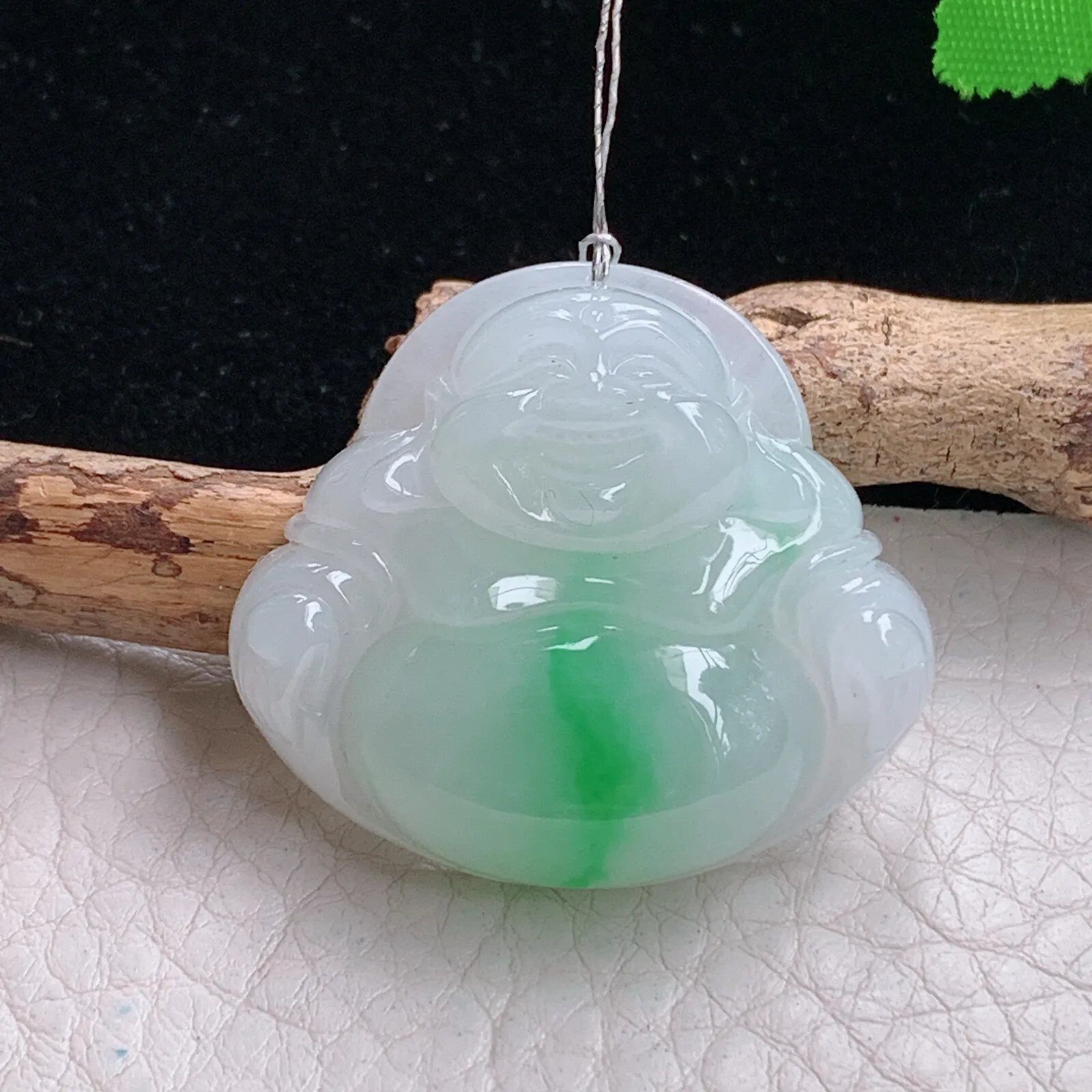 qxm实拍32*36*9.9缅甸翡翠精雕冰胶白底青飘阳绿佛公大肚佛玉吊坠