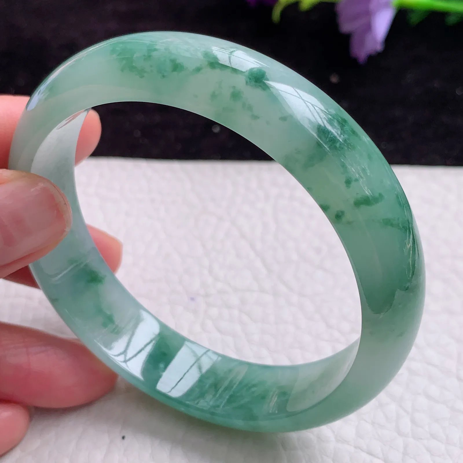 js实拍58*14.3*6.8缅甸翡翠手镯冰飘花百搭 正圈玉镯 宽边平安镯