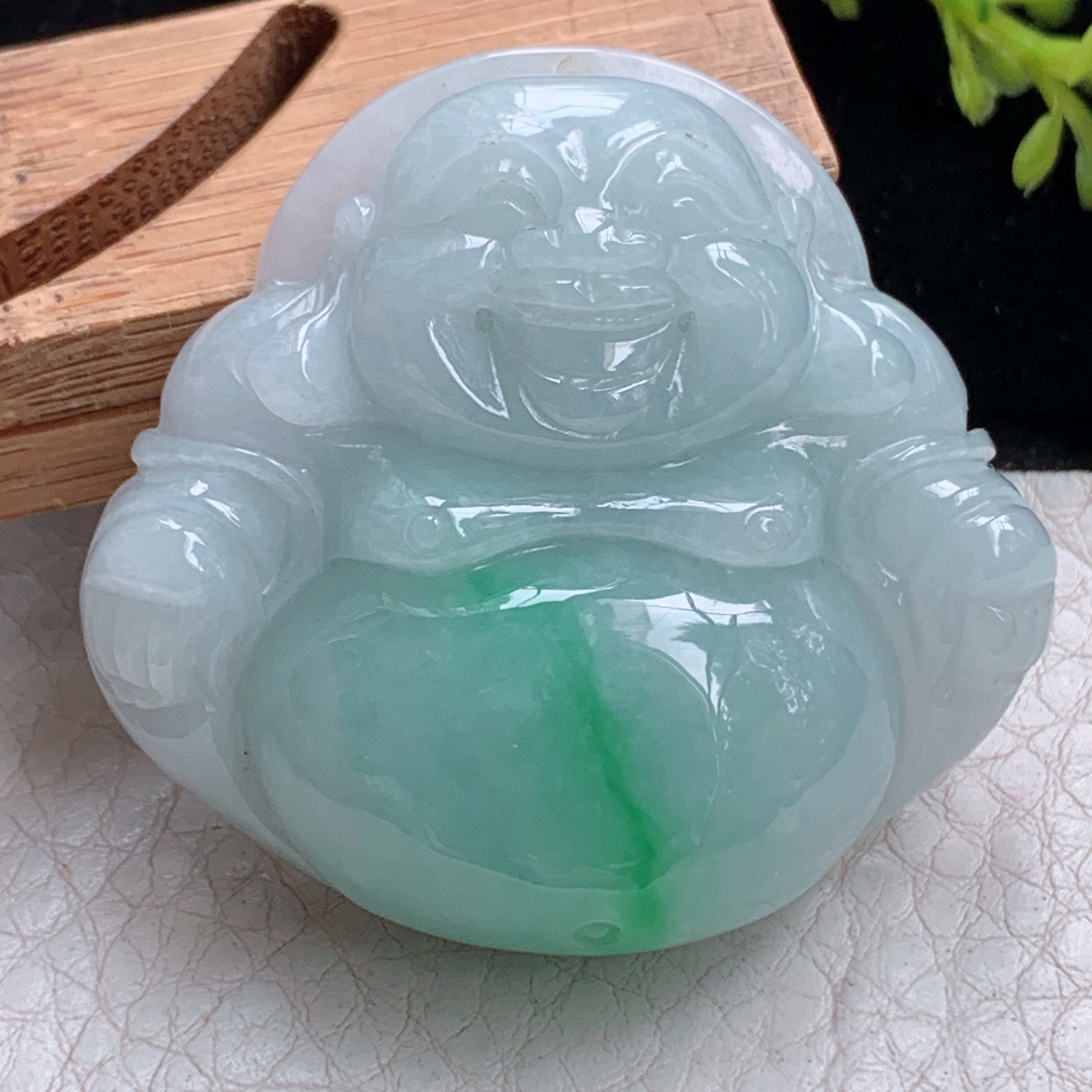 zen实拍44.3*47.8*12.8缅甸翡翠飘金丝绿大佛公吊坠 弥勒佛白底青