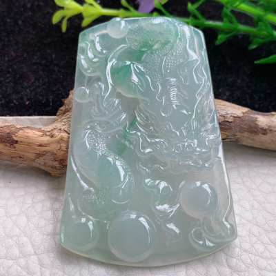 gp实拍63.6*41.5*5天然翡翠冰种飘花龙牌 生意兴隆玉吊坠 玉挂件