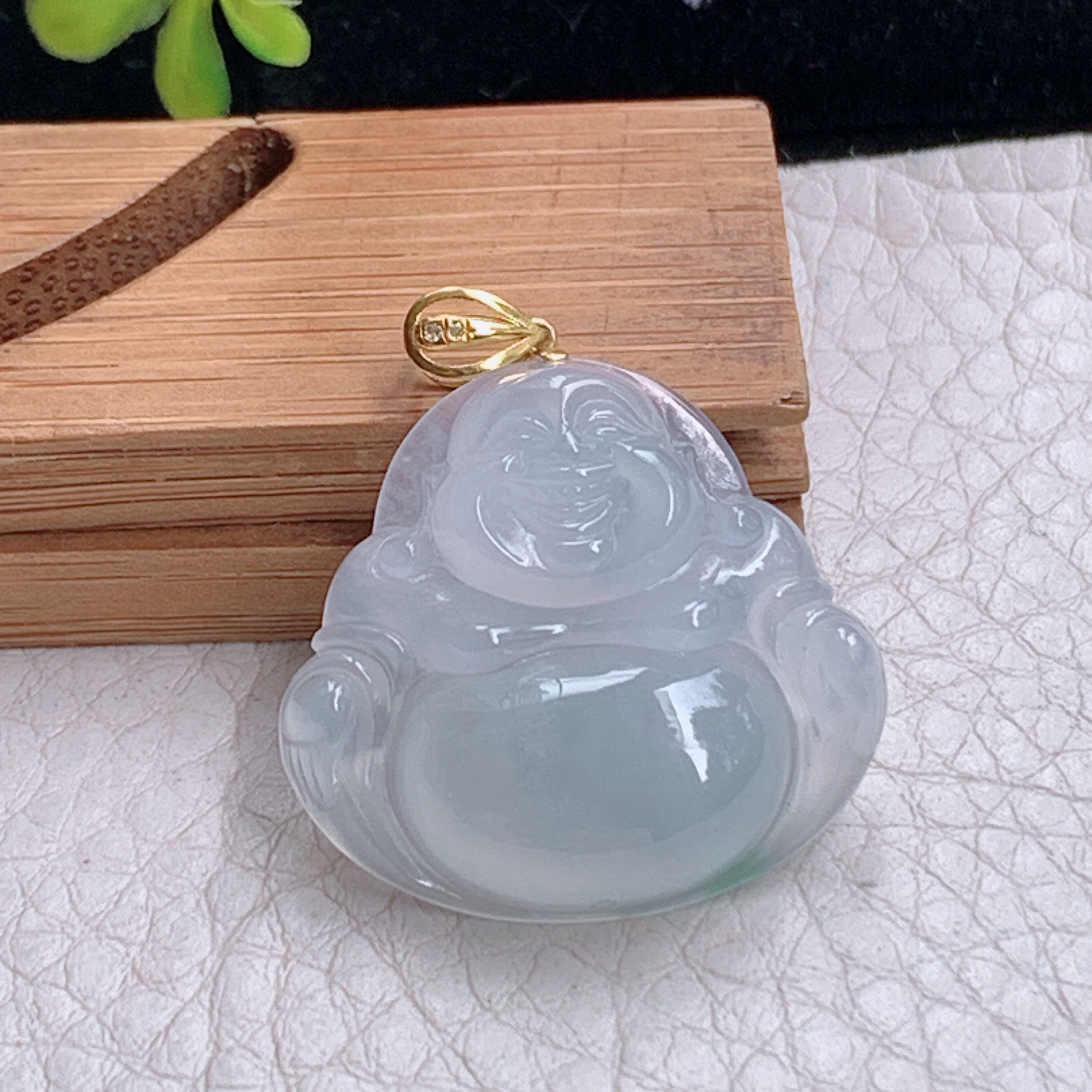 zz3实拍24*25.8*6.2天然缅甸翡翠白冰佛公吊坠金扣精雕弥勒佛玉坠