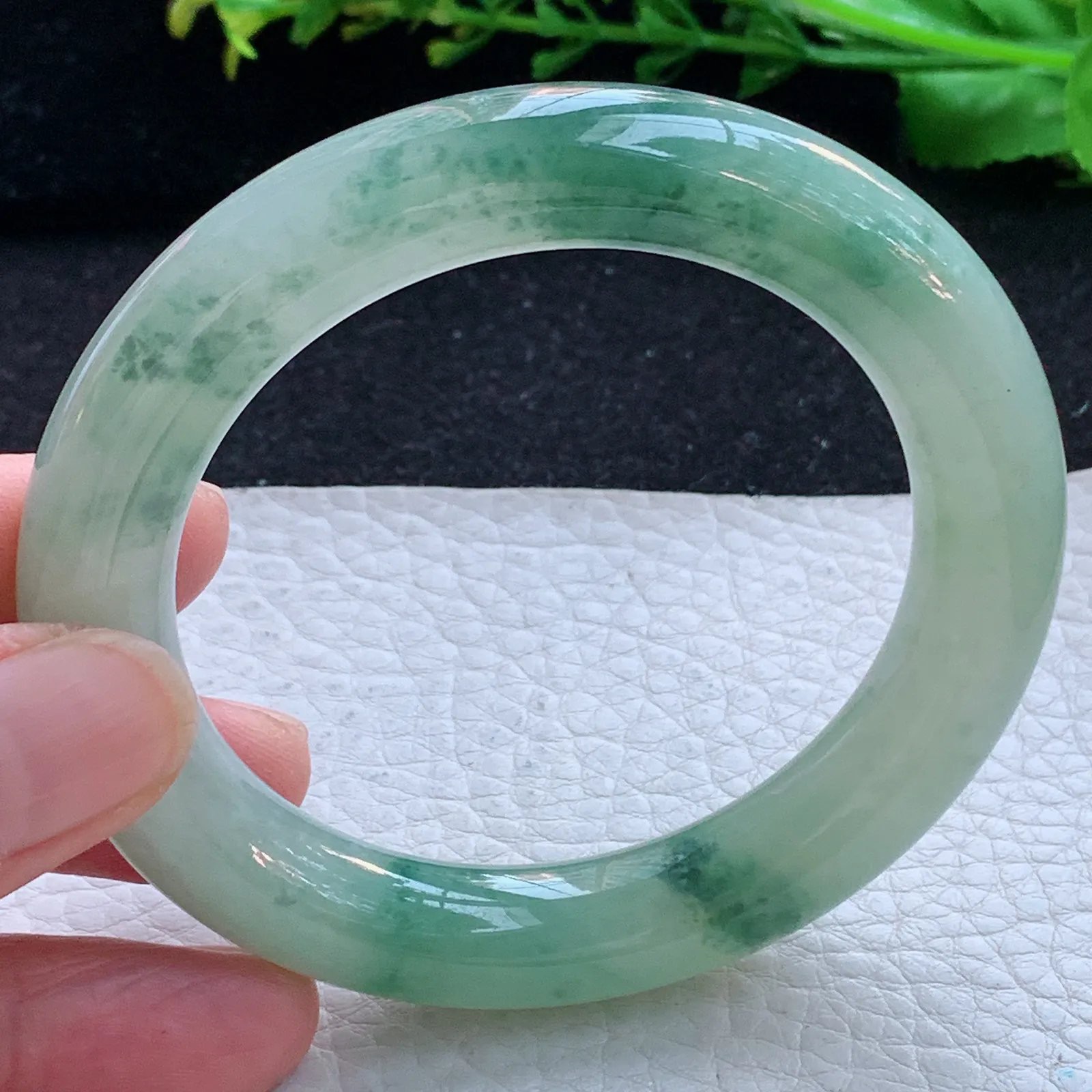 ss自然光54.5*10.8美人镯 缅甸翡翠a货玉手镯冰飘花圆条玉手环