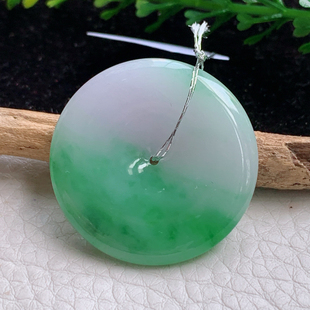 xqa实拍31.2 玉坠怀古精美 4.5缅甸A货翡翠平安扣吊坠飘绿时尚