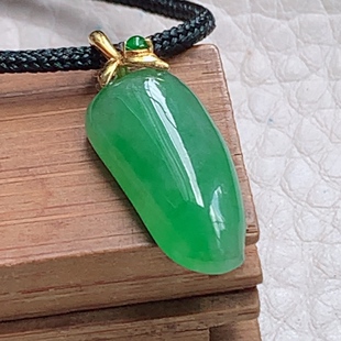 4.4缅甸翡翠美女款 满绿小福瓜玉吊坠百搭锁骨坠 8.8 zzx实拍21