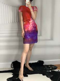 谭燕玉 viviennetam金鱼鳞片印花网纱弹力连衣裙