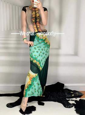 欣赏  Jeanpaul Gaultier 高缇耶 秘密花园花朵网纱套装