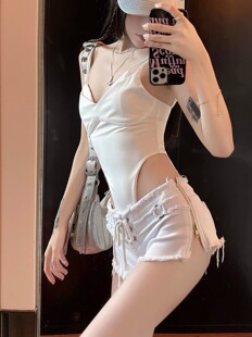 设计感毛边黑色牛仔超短裤女夏季低腰纯欲性感时尚拉链阔腿热裤子