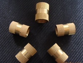 M2铜花母/注塑铜螺母/双通滚花铜螺母/铜嵌件M3x8M3x15