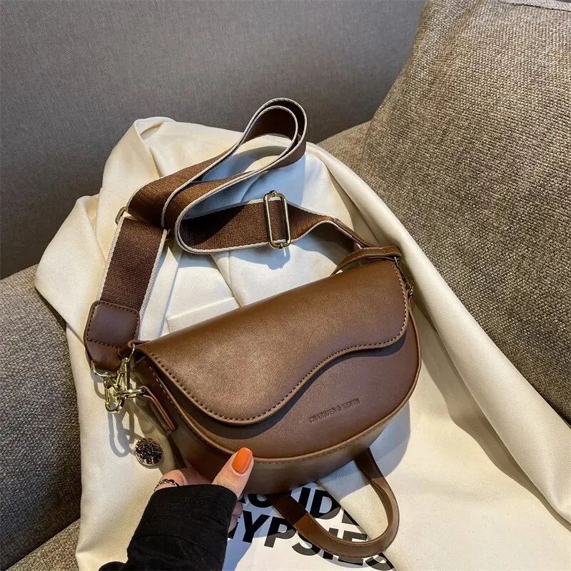 Women Vintage Solid Color Flap Small Saddle Shoulder Underar