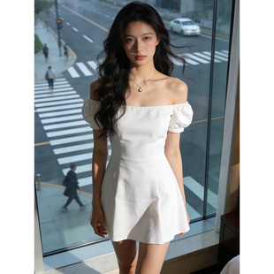 气质性感辣妹风一字肩白色长袖连衣裙独特泡泡袖露肩修身显瘦裙子