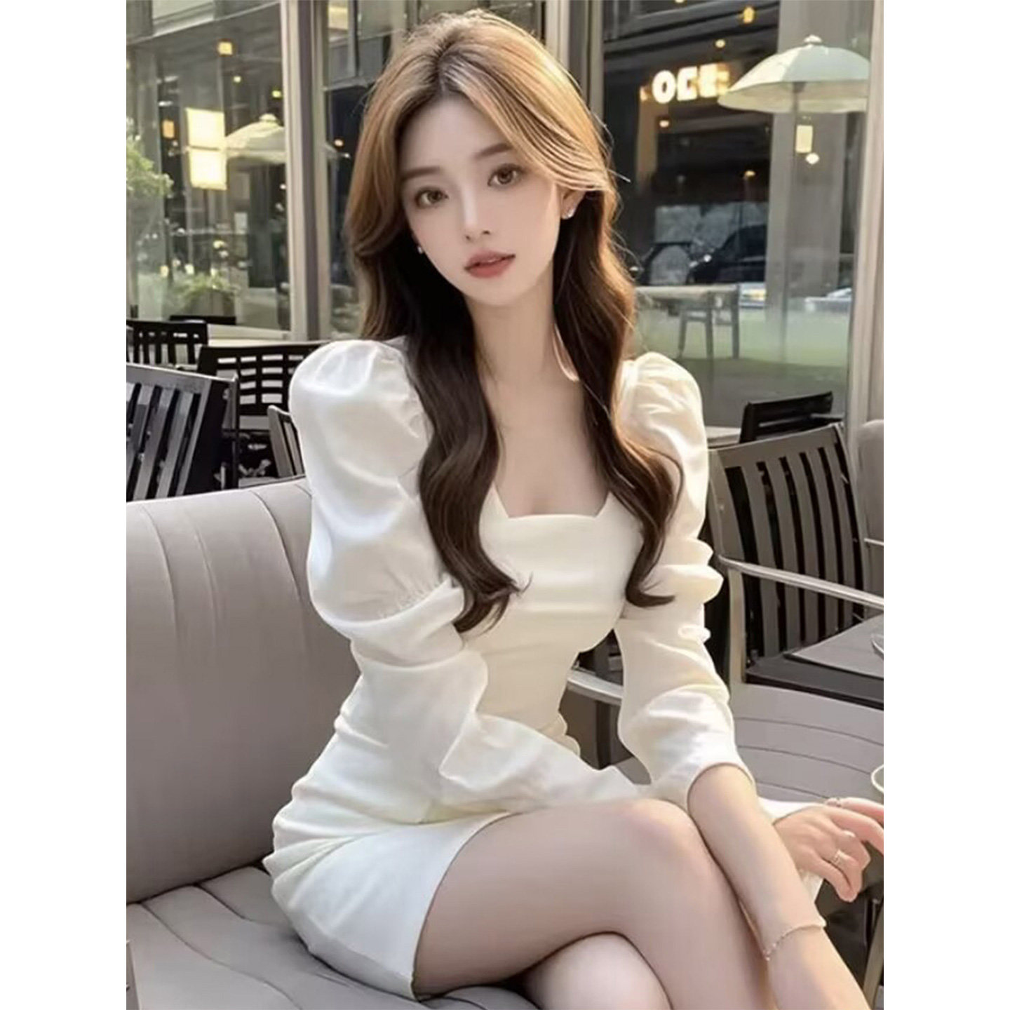 辣妹风方领白色泡泡袖连衣裙女