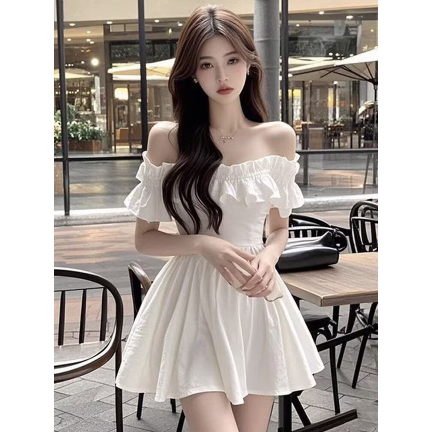 气质白色木耳边一字肩连衣裙女辣妹性感收腰显瘦短款纯欲A字裙子