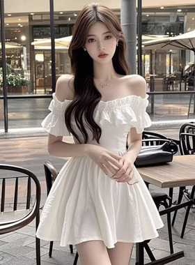 气质白色木耳边一字肩连衣裙女辣妹性感收腰显瘦短款纯欲A字裙子