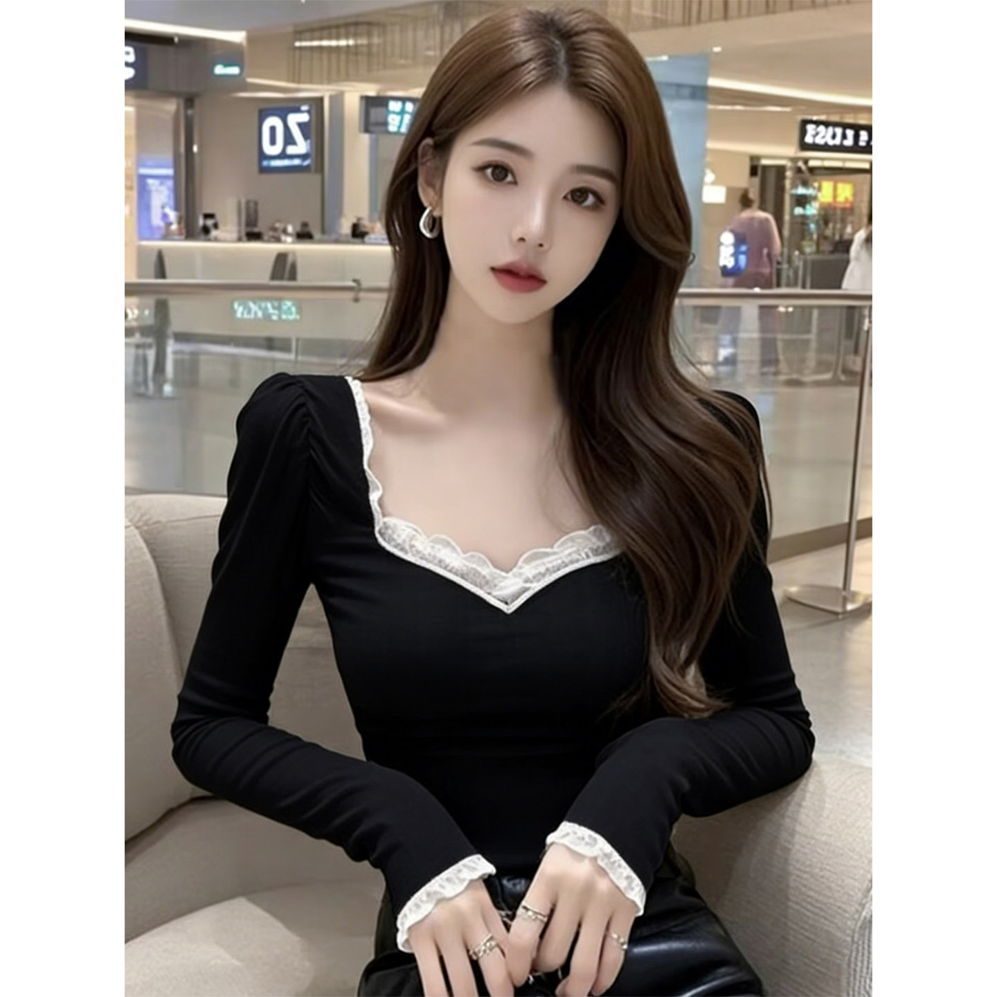 气质黑色V领蕾丝花边长袖t恤女秋冬新款纯欲辣妹修身显瘦短款上衣,女装/女士精品,T恤,淘宝优惠券,粉丝福利购,淘宝优惠卷