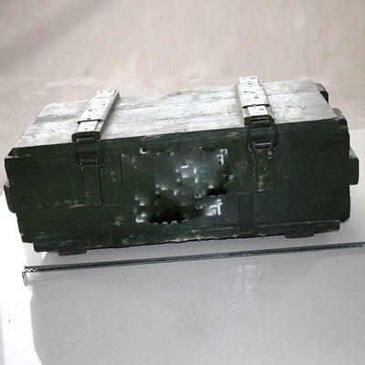 手榴弹箱子绿色木箱演出道具摆件