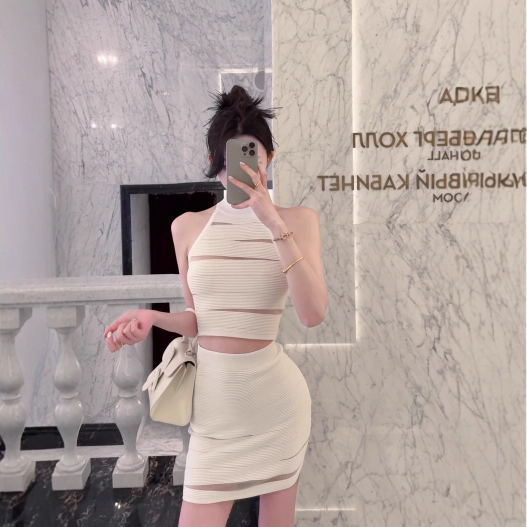woppei 性感纯欲高级感镂空显瘦针织挂脖上衣高腰包臀半身裙套装