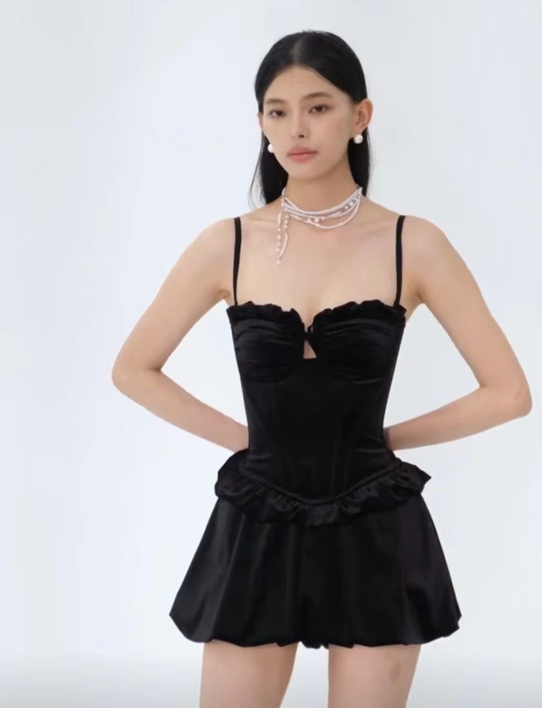 小众设计辣妹性感修身木耳边镂空蝴蝶结吊带背心丝绒贝壳抹胸上衣