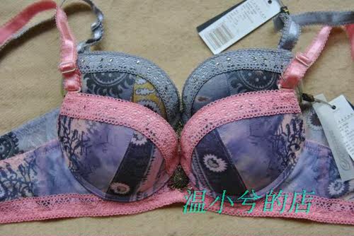 （100元4件）莎莲妮 SA2126 中厚聚拢AB杯文胸