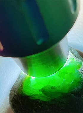 A49 精品缅甸天然翡翠原石老坑后江场口色料戒面料  重9克