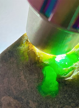 A86648 精品缅甸天然翡翠原石老坑后江场口色料戒面料  重37克