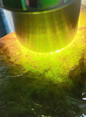 A82748 缅甸天然翡翠原石老坑木那场口牌子料，重0.5公斤