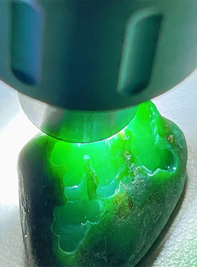 A86998 精品缅甸天然翡翠原石老坑后江场口色料戒面料  重7克