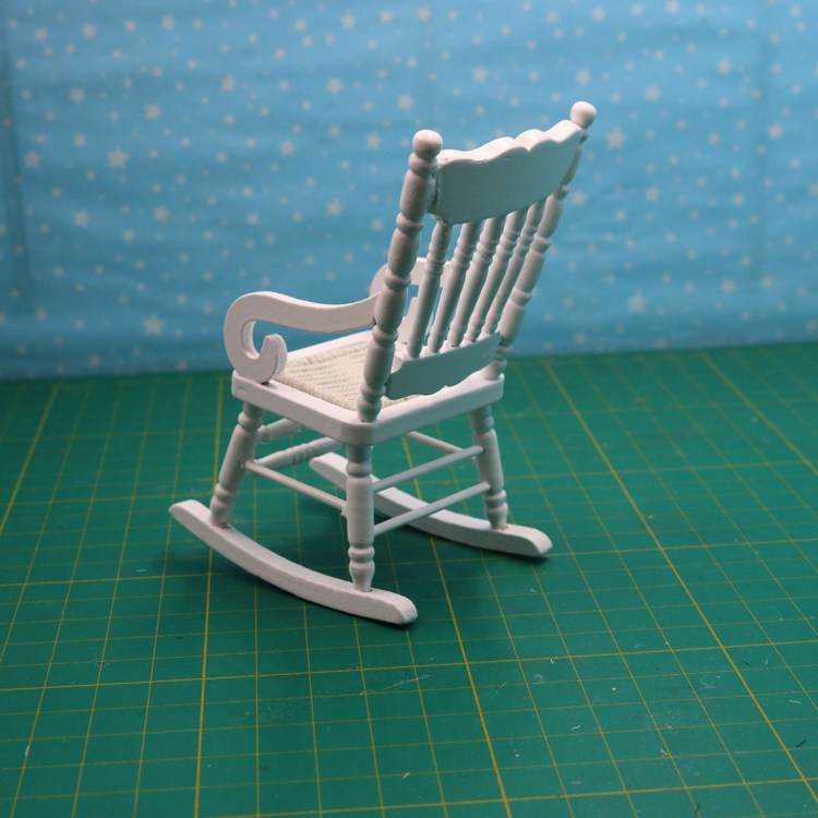 1:12 인형의 집 인형의 집 미니 나무 소형 ??가구 모델 놀이 집 장난감 흔들 의자 D137