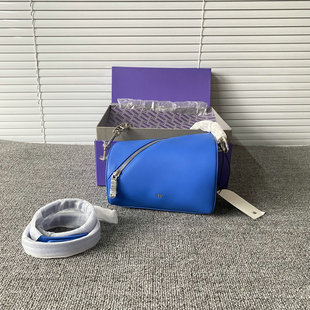 头层牛皮枕头包斜垮包女吐司包腋下包原包装 官价1099 家尾货