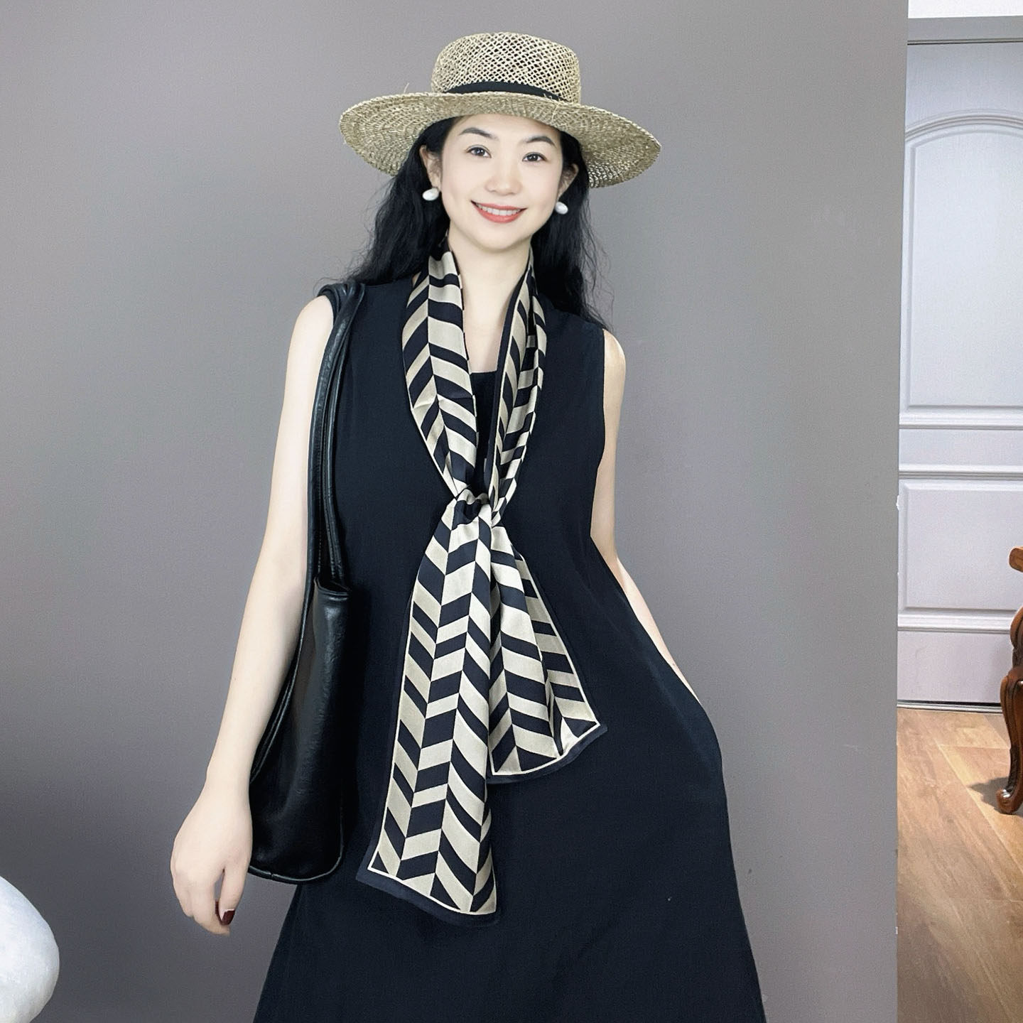 黑卡其色条纹100%真丝长条丝巾女桑蚕丝高级感护颈小围巾飘带领巾图片